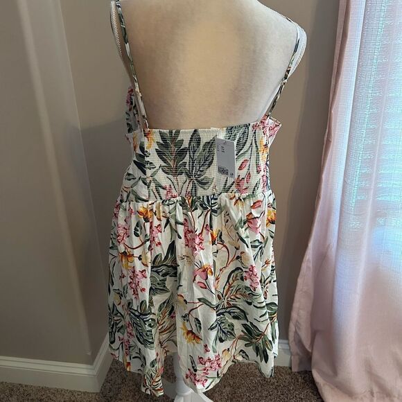 NWT H&M Floral Dress (size XXL) - Picture 5 of 8